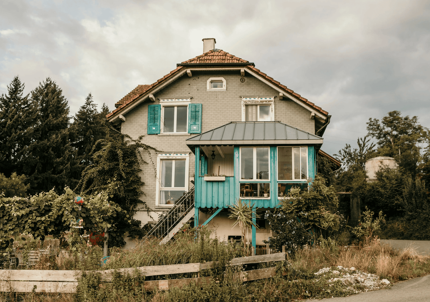 Ein Jahr mit dem BeeHome Diversity: Wildbienen-Update vom Dietelsberger Hof